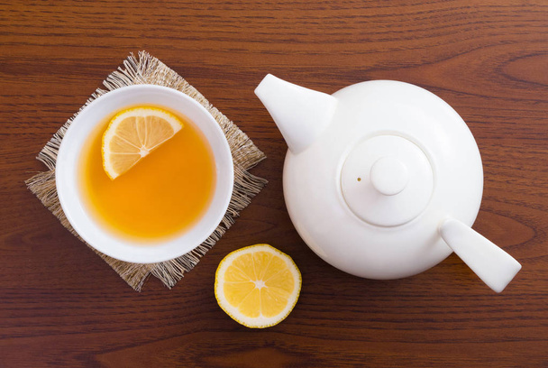Taza de té con tetera
 - Foto, Imagen