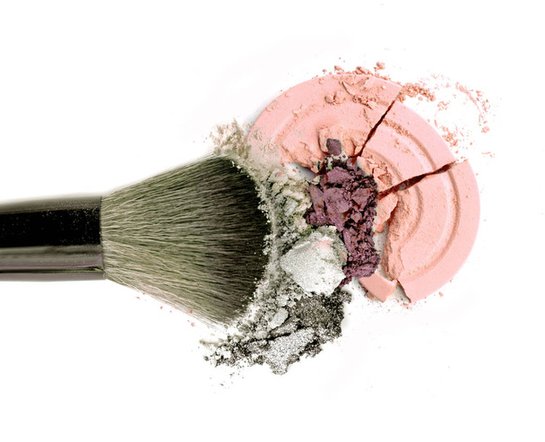 Ρουζ σε σκόνη καλλυντικά μακιγιάζ απομόνωση - Φωτογραφία, εικόνα