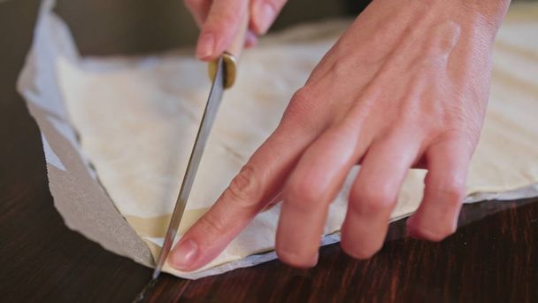 Cuts Dough for Baking Knife - Foto, Imagen