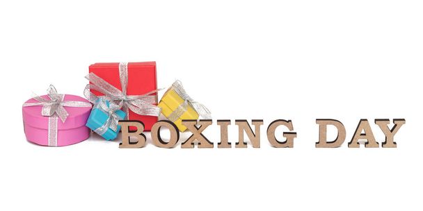 Kolorowe pola słowami Boxing Day, na białym tle - Zdjęcie, obraz