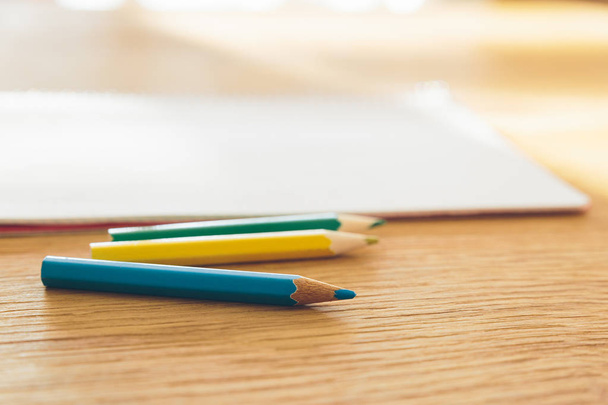 color pencil and notebook - Φωτογραφία, εικόνα