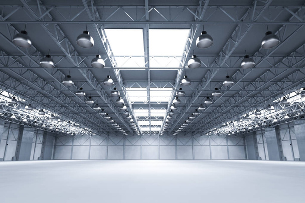 lege fabriekshal met lampen - Foto, afbeelding