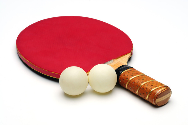 ping pong raketa s dvěma tenisový míček - Fotografie, Obrázek
