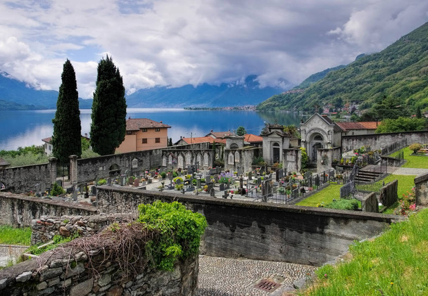 Domaso mezarlığı Como Gölü, Lombardy - Fotoğraf, Görsel