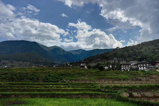 Blick über die Berge in Bhutan - Foto, Bild