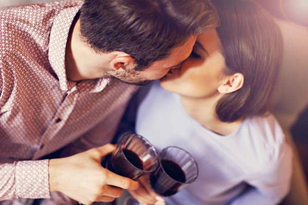 romantisches Paar beim Dating im Restaurant - Foto, Bild