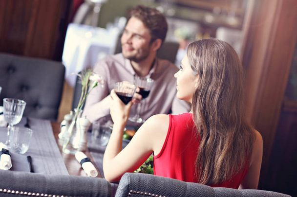 Romantic couple dating in restaurant - Foto, immagini