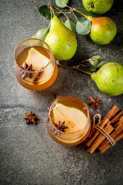Kruidige herfst pear cocktail - Foto, afbeelding