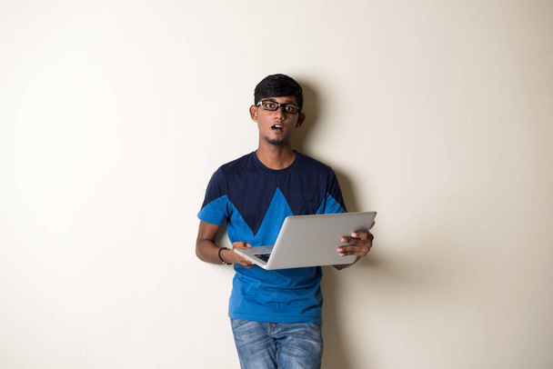Indian young man with laptop - Foto, Imagem