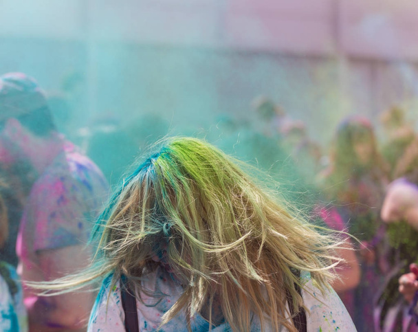Doğu Holi Festival festival renkler renkli tozlar ile eğleniyor çocuklarla - Fotoğraf, Görsel