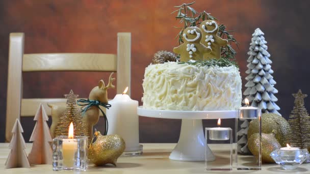 frohe Feiertage weiße Schokolade & Lebkuchen Weihnachtskuchen - Filmmaterial, Video