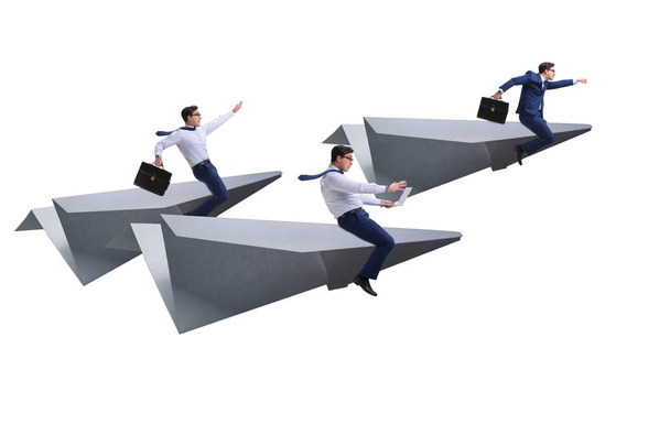 Empresário voando em avião de papel no conceito de negócio - Foto, Imagem