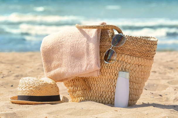towel and summer accessories - Foto, afbeelding