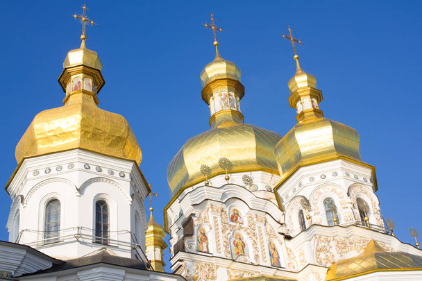 Golden domes of the church in Kiev-Pechersk Lavra, ancient Christian monastery in Kiev, Ukraine - Zdjęcie, obraz