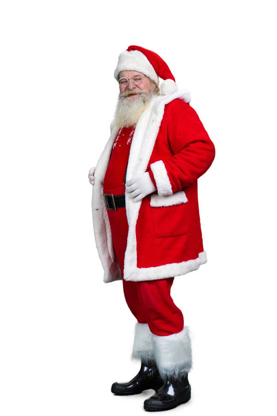 Santa Claus, starszy stojący na białym tle. - Zdjęcie, obraz