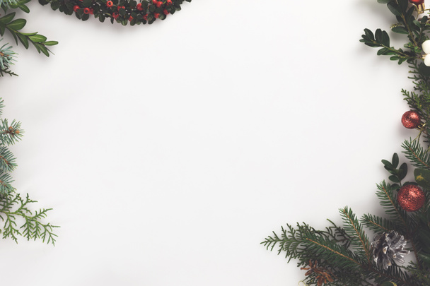 різдвяна рамка з ялинових гілок
 - Фото, зображення
