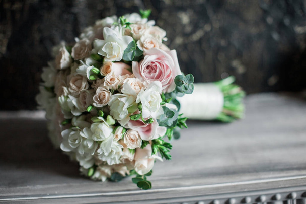 Flores de ramo de boda
 - Foto, imagen