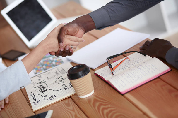 Business people handshake. Meeting - Foto, afbeelding