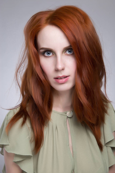 Red Hair Beautiful Young Woman - Foto, Imagen