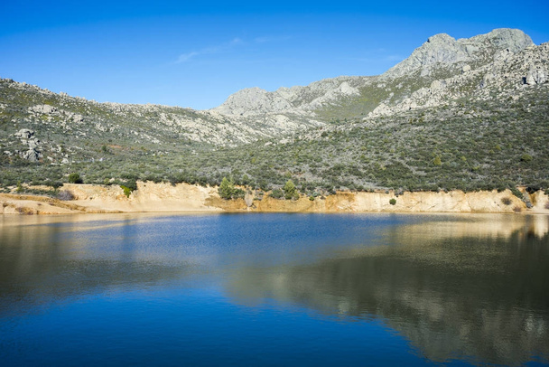 Vistas do Reservatório La Maliciosa
 - Foto, Imagem