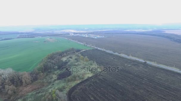 Uitzicht vanuit de lucht op gas verwerkingsbedrijf - Video