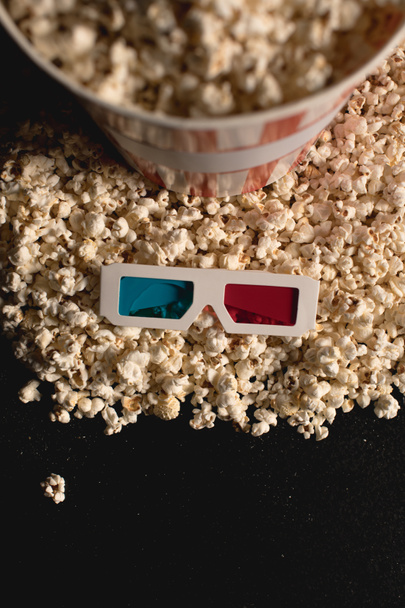 Попкорн в 3D очках
 - Фото, изображение