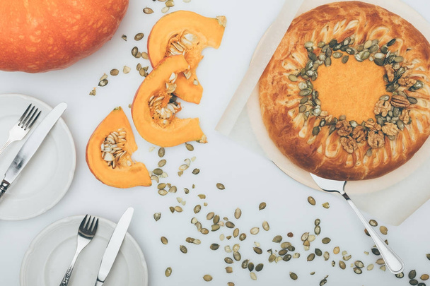 pumkin pie and slices of pumpkin - Фото, изображение