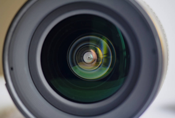 Primer plano Detalle de una lente, lente de cámara y reflejo
 - Foto, imagen