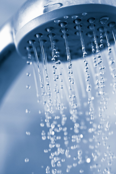 wody płynącej z metalu prysznic - Zdjęcie, obraz