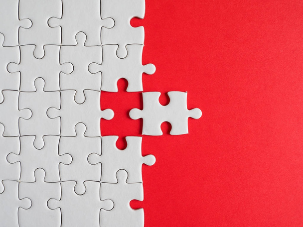 White jigsaw puzzle 5 - Фото, зображення