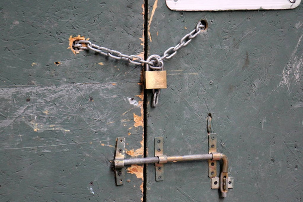 doors on the lock  - Фото, зображення