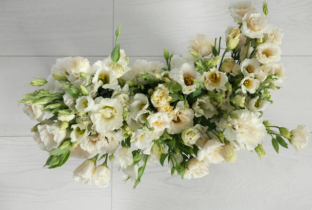 Vase with eustoma flowers  - Foto, imagen