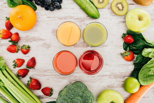 glasses of juice and healthy food - Foto, imagen