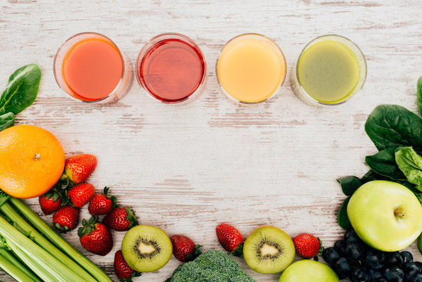 glasses of juice and healthy food - Fotoğraf, Görsel