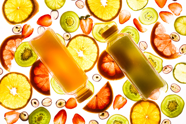Detoks içecekler, meyve ve çilek - Fotoğraf, Görsel