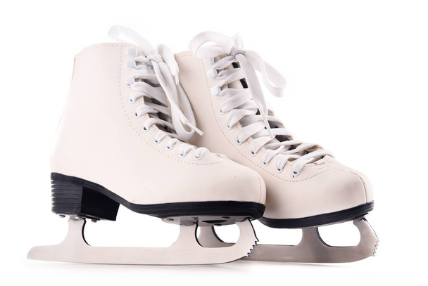 Paar figuur schaatsen geïsoleerd op witte achtergrond - Foto, afbeelding