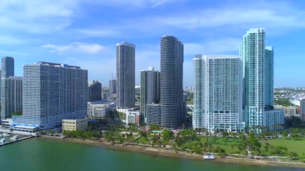 Edgewater Miami highrise construcción
  - Imágenes, Vídeo
