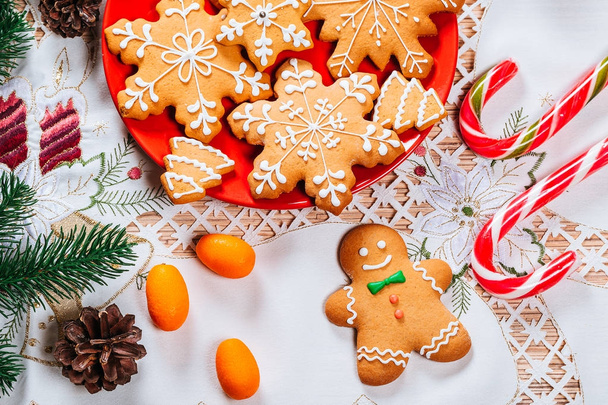 Christmas gingerbread cookies - Foto, immagini