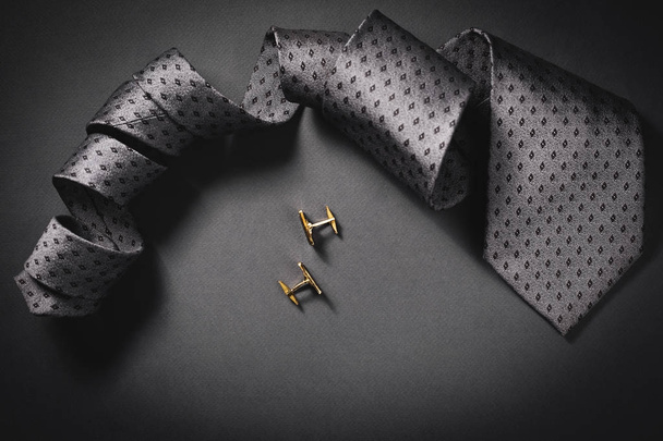 Şık erkek aksesuarları kravat ve kol düğmeleri - Fotoğraf, Görsel