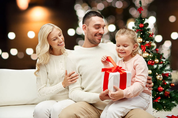 happy family at home with christmas gift box - Φωτογραφία, εικόνα