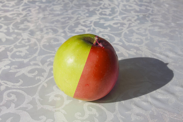 elma, seçeneği arka plan ünitesi izole - Fotoğraf, Görsel