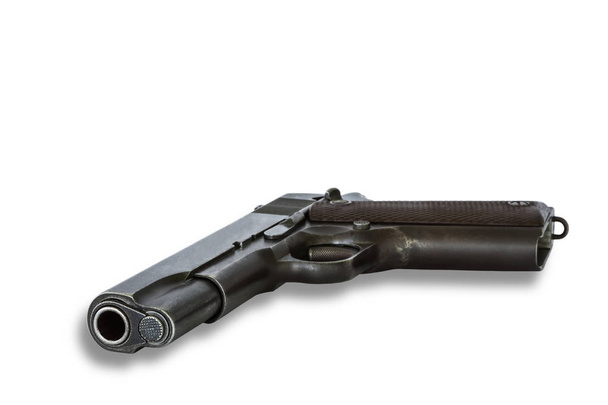      Закрыть старый автоматический пистолет пистолет пистолет военного оружия изолированы на белом фоне
 - Фото, изображение