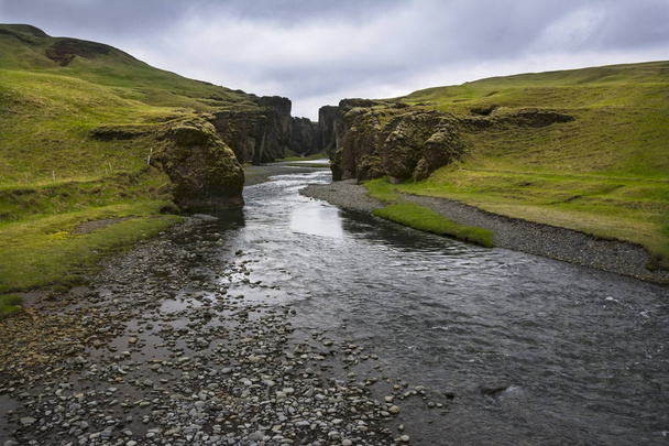 Fjarrgljfur canyon Dél Izlandon - Fotó, kép