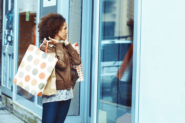 Beautiful Woman in Shoppping - Zdjęcie, obraz