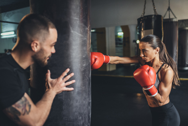 trener i kobieta bokser - Zdjęcie, obraz
