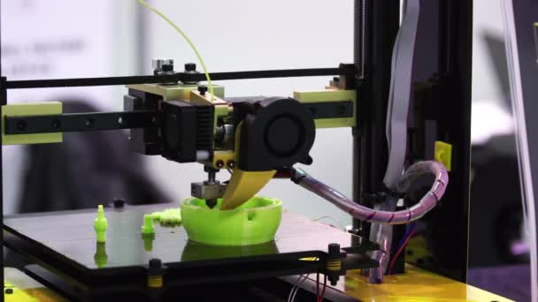 3D tiskárna, tisk - Záběry, video