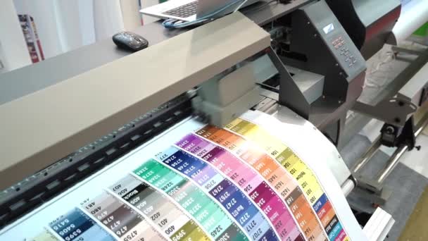 CMYK rajzgépes nyomtatás - Felvétel, videó