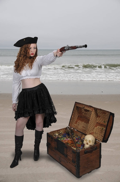 Krásná žena pirát - Fotografie, Obrázek