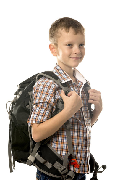 Jeune voyageur homme avec un sac à dos
. - Photo, image
