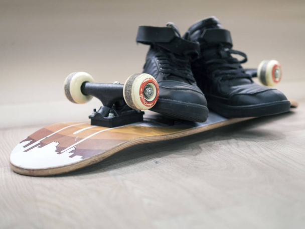 skate and shoes, close-up - Фото, изображение